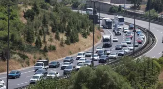 Kocaeli ve Sakarya'da Trafik Yoğunluğu Artıyor
