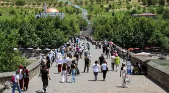 Diyarbakır'da Kurban Bayramı'nda Ziyaretçi Yoğunluğu