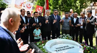 BBP ve Alperen Ocakları, Muhsin Yazıcıoğlu'nun Kabrini Ziyaret Etti