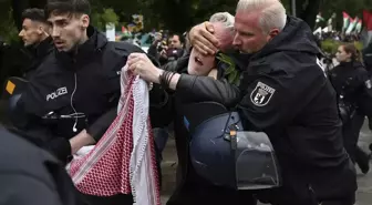 Berlin'de Filistin Destek Eylemine Sert Polis Müdahalesi