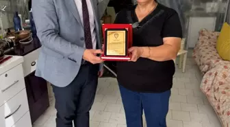 Beyşehir'de 35 Yılını Dolduran Esnaflara Plaket Takdim Edildi