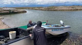 Beyşehir'de Kaçak Avcılığa Geçit Yok: Ele geçirilen Balıkçı Ağları İmha Edildi