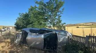 Bilecik'te Otomobil Devrildi, 5 Kişi Yaralandı