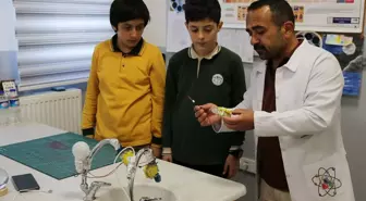 Bitlisli Öğrenciler Musluk Suyundan Elektrik Üretti