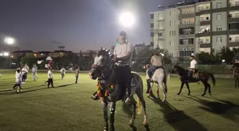 Bingöl'de 'Yeni Yüzyıl Barış Faaliyetleri' kapsamında atlı spor gösterileri düzenlendi