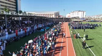 Bitlis Eren Üniversitesi'nde Mezuniyet Sevinci