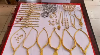 Bitlis'te Kuyumcudan Altın Çalan 5 Şüpheli Yakalandı