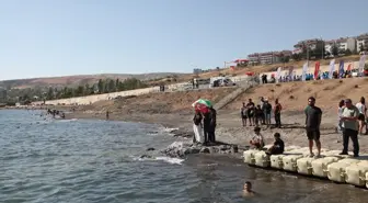 Erol Karaömeroğlu Anısına Yüzme Maratonu Düzenlendi