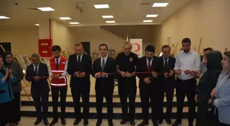 Bitlis'te 'Gülümsemem Olur Musun İyilik Projesi' Sergisi Açıldı