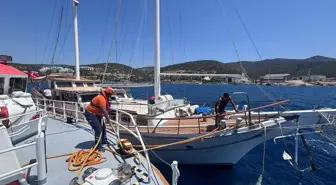 Bodrum Açıklarında Su Alan Tekne Kurtarıldı