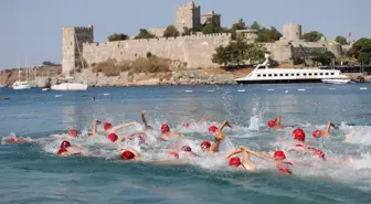 Bodrum'da Sağlıklı Yaşam İçin Yüzme Etkinliği Düzenlendi