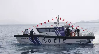 Bodrum'da Şehit Komiser Ekrem Uyar kontrol botu denize indirildi
