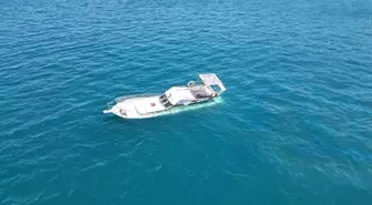 Bodrum'da Ahşap Tekne Battı