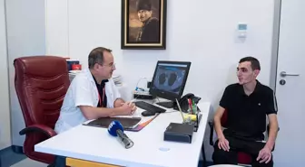 Piknikte Kemiğin Boğazına Kaçması Sonucu 7 Ameliyat Geçiren Genç Sağlığına Kavuştu