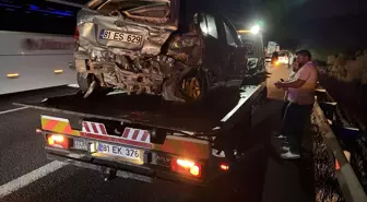 Bolu'da Otoyolda Kamyonla Çarpışma: 3 Yaralı