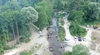 Bolu'da Sıcak Havadan Kaçış: Abant Deresi'nde Yoğunluk