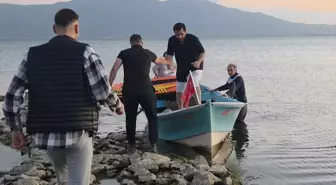 İznik Gölü'nde Mahsur Kalan Kişi Kurtarıldı