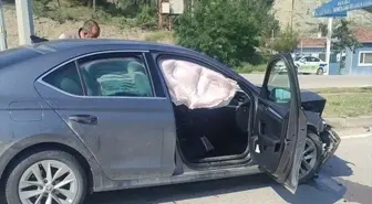 Boyabat'ta Otomobil Kazası: İki Yaralı