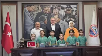 Öğrenciler, Belediye Başkanı ile E-Twinning Projesi Kapsamında Röportaj Yaptı