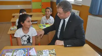 Muş'ta Öğrencilere Karne Dağıtım Töreni