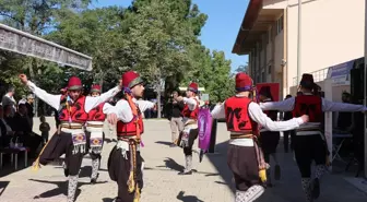Burdur'da Yılın Ahisi Ödülü Ramazan Gökdoğan'a Verildi