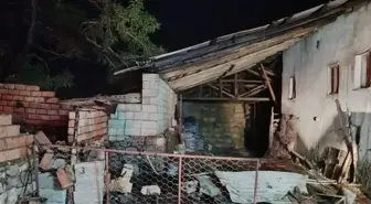 Burdur'da Ağılda Yangın: 3 Koyun, 7 Kuzu Telef Oldu