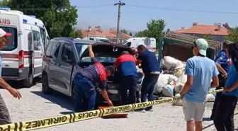 Burdur'da Traktör ile Hafif Ticari Araç Çarpıştı: 7 Yaralı