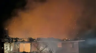 Bursa'da 2 Katlı Evde Yangın Çıktı