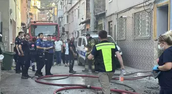 Bursa'da Bir Dairede Yangın: Dumandan Etkilenen Ev Sahibi Hastaneye Kaldırıldı