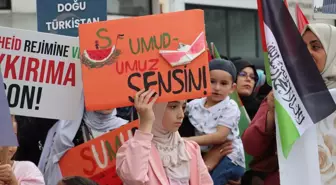 Bursa'da Filistin'e Destek Gösterisi: Gazze Soykırımı Kınandı