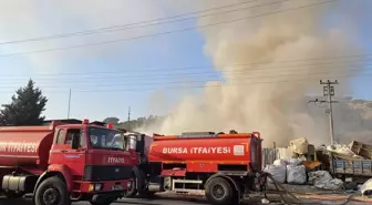 Bursa'da Geri Dönüşüm Tesisinde Yangın
