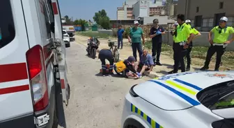 İnegöl'de Motosiklet ile Bisiklet Çarpıştı: 2 Yaralı