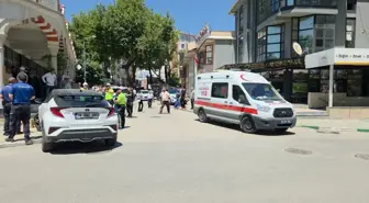 Orhangazi'de Otomobilin Çarpması Sonucu 2 Kişi Yaralandı