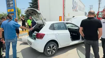 İnegöl'de Park Halindeki Tıra Çarpan Otomobil Sürücüsü Ağır Yaralandı