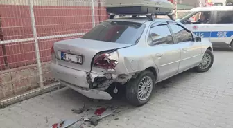 Bursa'da Fenalaşan Sürücü Kontrolden Çıktı: 4 Araç Hasar Gördü