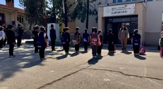 Bursa'da TKDK'den öğrencilere kırtasiye malzemesi desteği