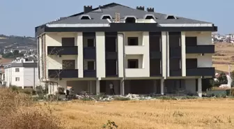 İnegöl'deki Apartman İnşaatında İşçi Yüksekten Düştü