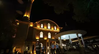 Mevlit Kandili'nde Camiler Dolu