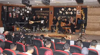 Van'da Şiir ve Müzik Dinletisi Düzenlendi