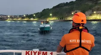 Çanakkale Boğazı'nda Sürüklenen Tekne Kurtarıldı