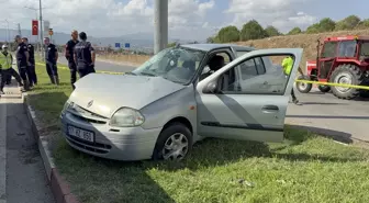 Çanakkale'de Tır-Otomobil Çarpıştı: 1 Ölü, 2 Yaralı