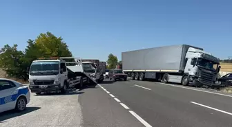 Çerkeş'te Zincirleme Trafik Kazası: 1 Yaralı