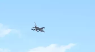 Çankırı'da 4. Uluslararası Tuz Festivali'nde F-16 Gösteri Uçuşu