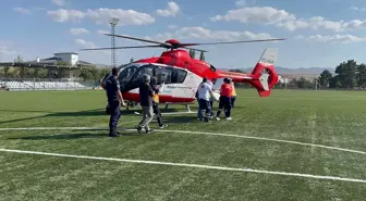 Balya Makinesine Ayağını Kaptıran Adam, Ambulans Helikopterle Ankara'ya Sevk Edildi