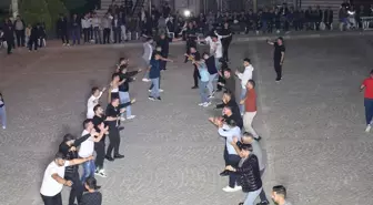 Elmalık Köyü'nde Gençler, Sinsin Oyunu ile Geleneksel Eğlence Düzenledi