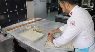 Öğrenciler Yurdun Lezzetlerini Pansiyonda Tadıyor