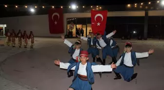 Pazarağaç'ta 'Anadolu'nun Ayak İzleri' Halk Oyunları Gösterisi Yapıldı