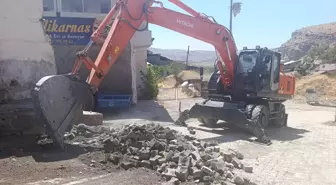 Çemişgezek'te Mahalle Yolları Onarılıyor