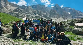 Hakkari'de Doğa Tutkunları Fikret Yaşar ve Cihangir Ataman'ı Andı