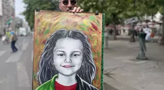 Cezayirli Sanatçı Aboulhak Abina, Gazze'deki Soykırımı Resimlerle Anlatıyor